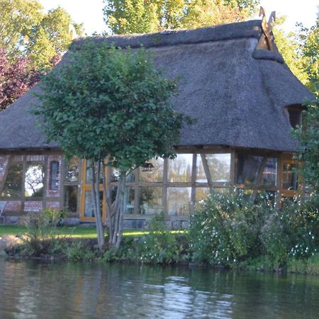 Reetdachkate Auf Gestuet Schierensee Grebin Exterior photo